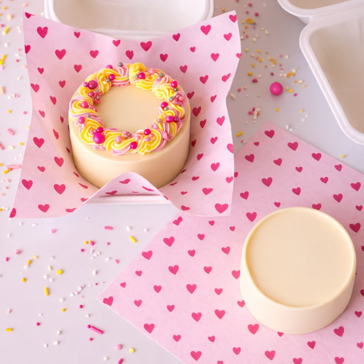 50 feuilles de papier sulfurisé coeur pour bento cake - simply making