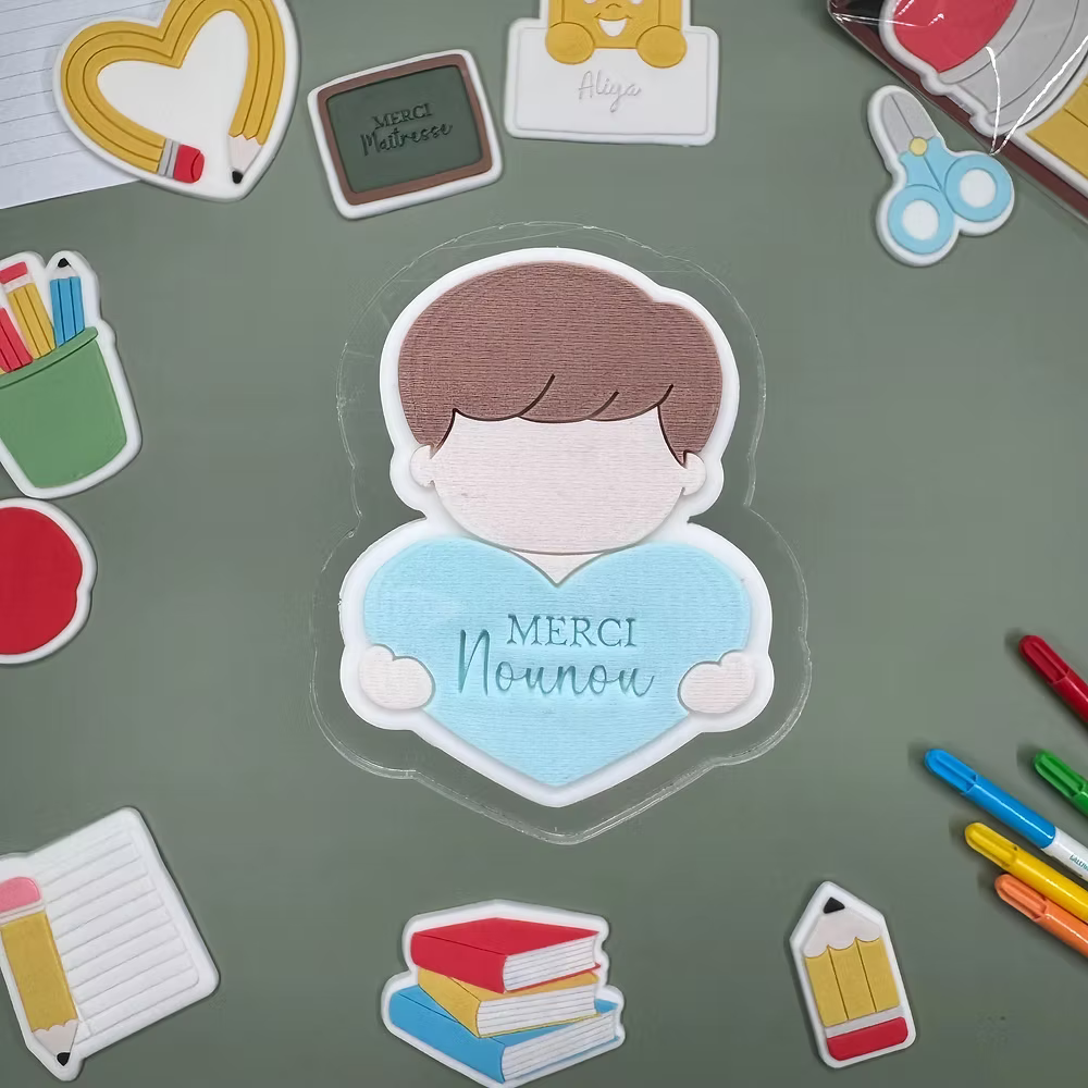 Tampon + emporte pièce Little Boy hanging heart  - LM