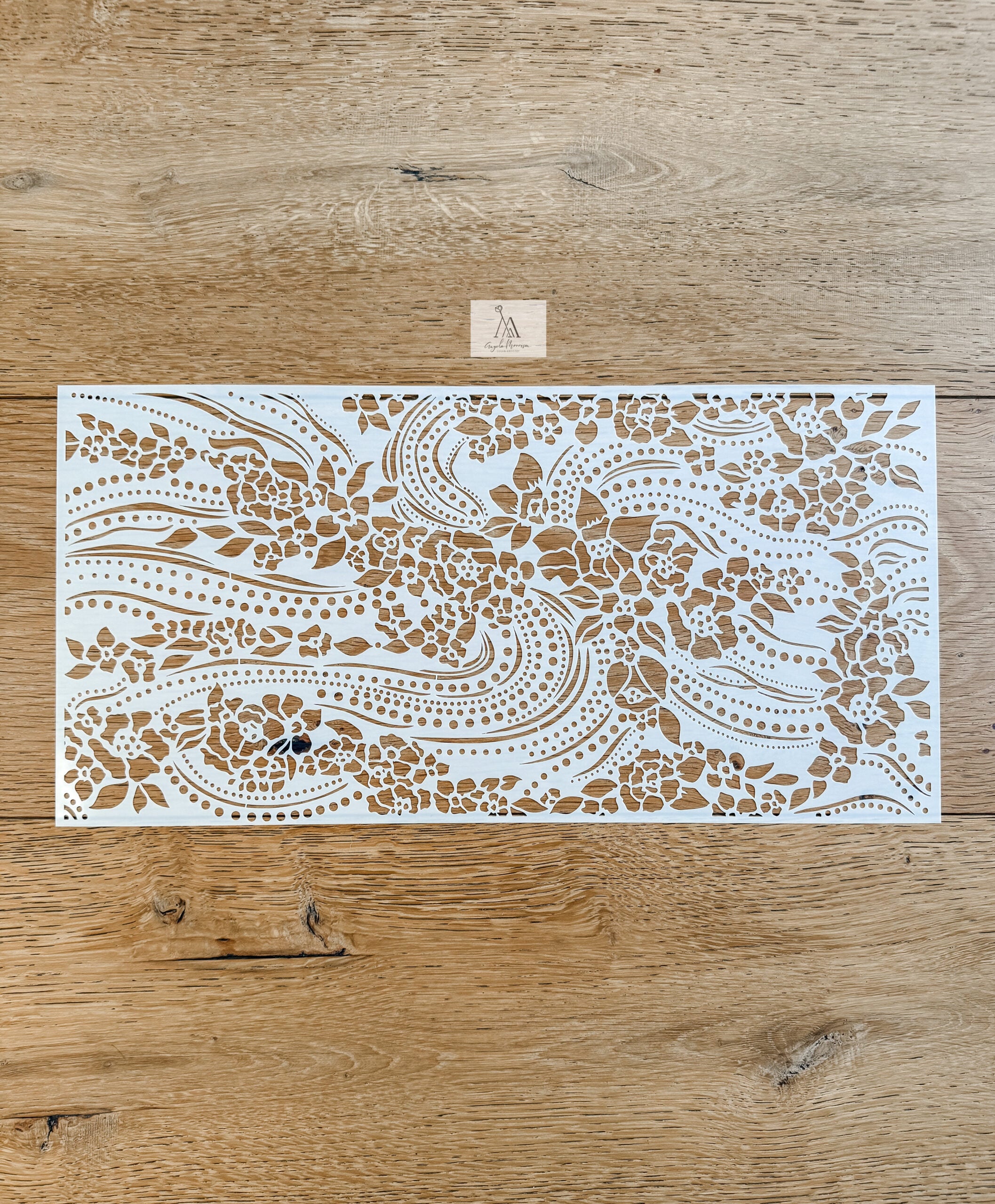 Pochoir Maeve - Angela Morrison