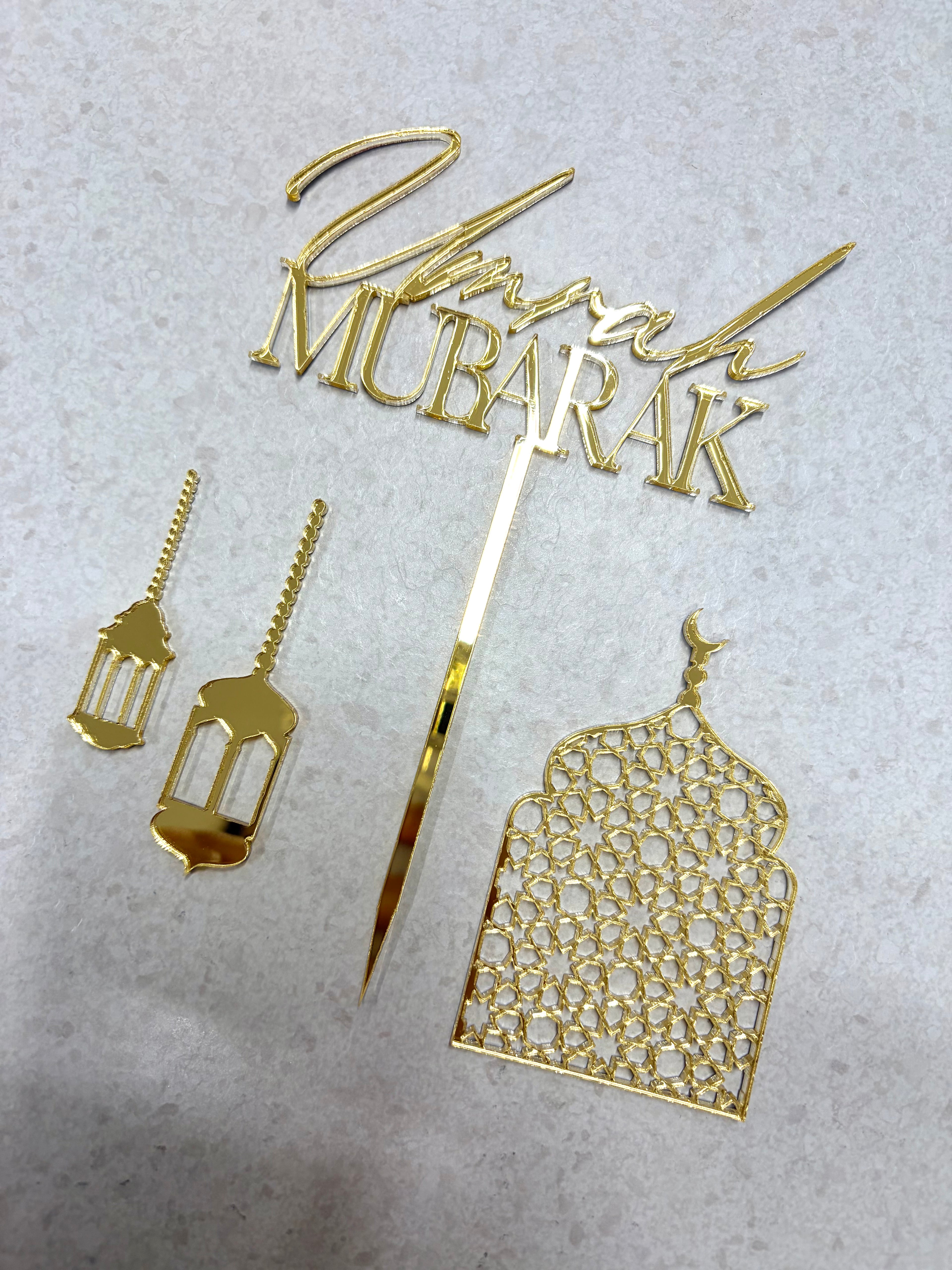 Ensemble de 1 Topper Cake + 2 Faces Toppers Modèle Umrah Or n°2