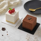 Supports cartonnés à gâteaux carrés blanc et noir (x20)